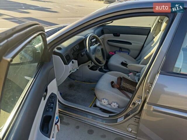 Сірий Хендай Акцент, об'ємом двигуна 1.4 л та пробігом 231 тис. км за 4999 $, фото 8 на Automoto.ua