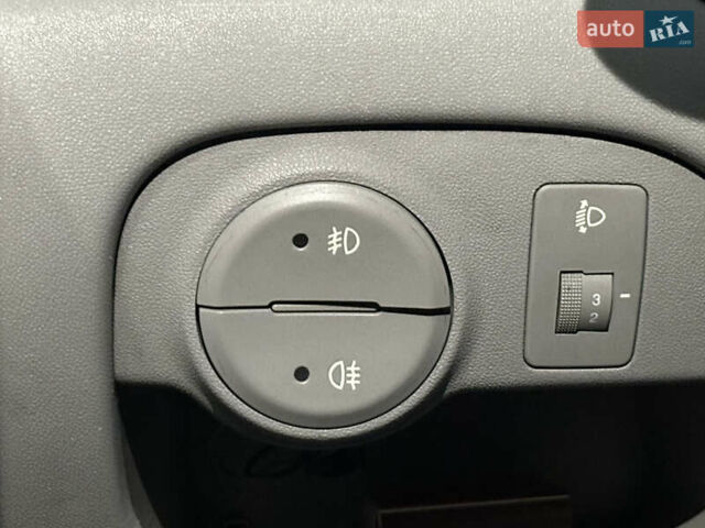 Серый Хендай Акцент, объемом двигателя 1.4 л и пробегом 200 тыс. км за 4990 $, фото 36 на Automoto.ua