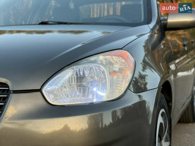 Сірий Хендай Акцент, об'ємом двигуна 1.4 л та пробігом 138 тис. км за 5600 $, фото 22 на Automoto.ua