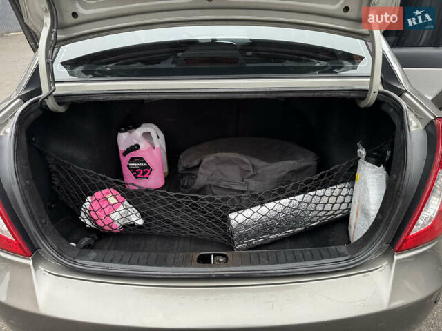 Серый Хендай Акцент, объемом двигателя 1.4 л и пробегом 122 тыс. км за 4500 $, фото 15 на Automoto.ua