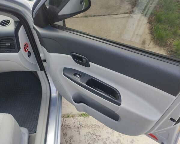 Сірий Хендай Акцент, об'ємом двигуна 1.49 л та пробігом 190 тис. км за 4300 $, фото 12 на Automoto.ua