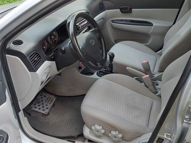 Сірий Хендай Акцент, об'ємом двигуна 1.4 л та пробігом 192 тис. км за 5000 $, фото 8 на Automoto.ua