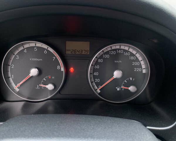 Серый Хендай Акцент, объемом двигателя 1.4 л и пробегом 263 тыс. км за 4800 $, фото 13 на Automoto.ua