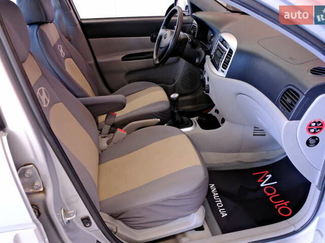 Серый Хендай Акцент, объемом двигателя 1.6 л и пробегом 55 тыс. км за 6900 $, фото 48 на Automoto.ua