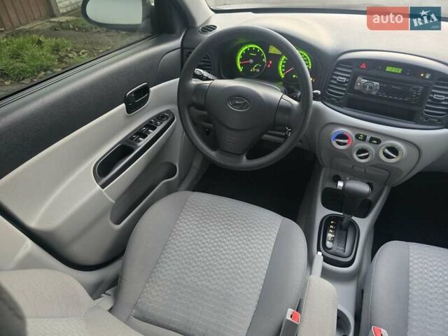 Серый Хендай Акцент, объемом двигателя 1.4 л и пробегом 82 тыс. км за 6600 $, фото 20 на Automoto.ua
