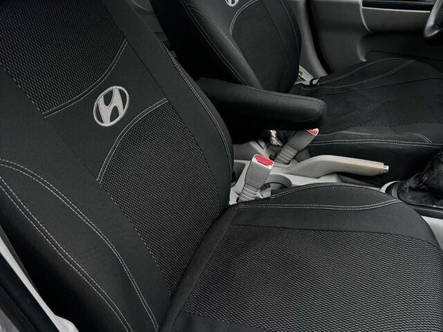 Серый Хендай Акцент, объемом двигателя 1.4 л и пробегом 220 тыс. км за 4500 $, фото 5 на Automoto.ua