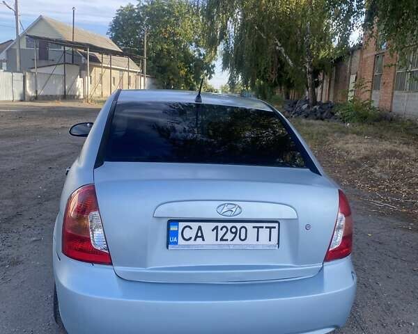 Серый Хендай Акцент, объемом двигателя 1.4 л и пробегом 220 тыс. км за 3450 $, фото 11 на Automoto.ua