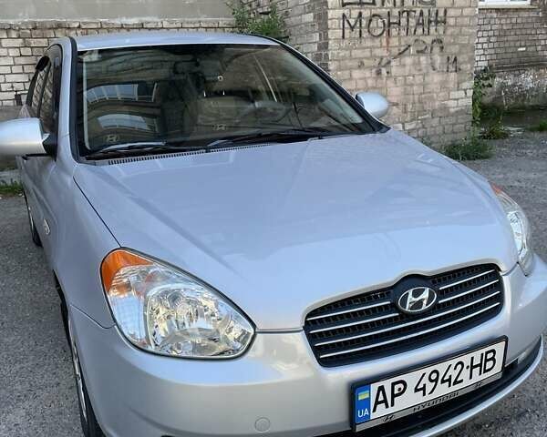 Серый Хендай Акцент, объемом двигателя 1.4 л и пробегом 151 тыс. км за 6300 $, фото 4 на Automoto.ua