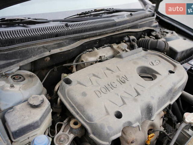 Серый Хендай Акцент, объемом двигателя 1.4 л и пробегом 300 тыс. км за 3312 $, фото 3 на Automoto.ua