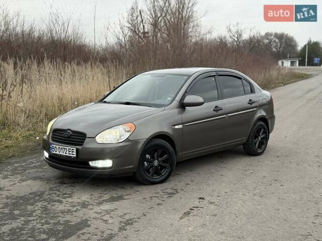 Серый Хендай Акцент, объемом двигателя 1.5 л и пробегом 251 тыс. км за 4500 $, фото 3 на Automoto.ua