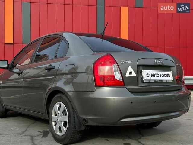 Сірий Хендай Акцент, об'ємом двигуна 1.4 л та пробігом 228 тис. км за 5990 $, фото 5 на Automoto.ua