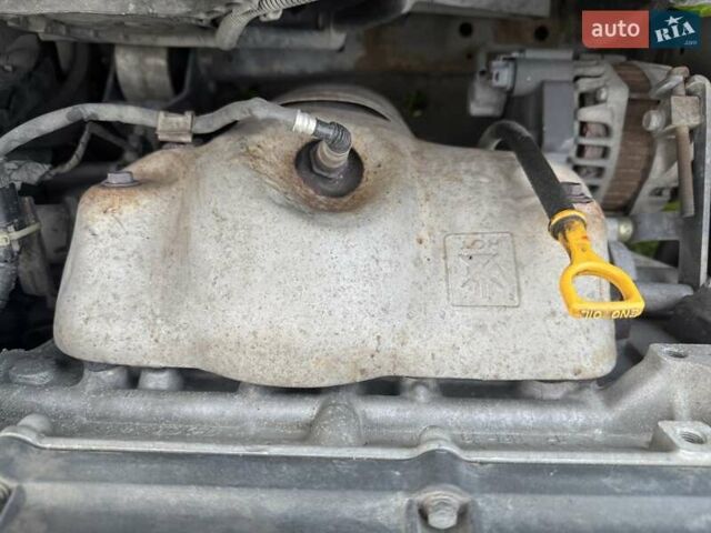 Сірий Хендай Акцент, об'ємом двигуна 1.4 л та пробігом 282 тис. км за 5000 $, фото 45 на Automoto.ua