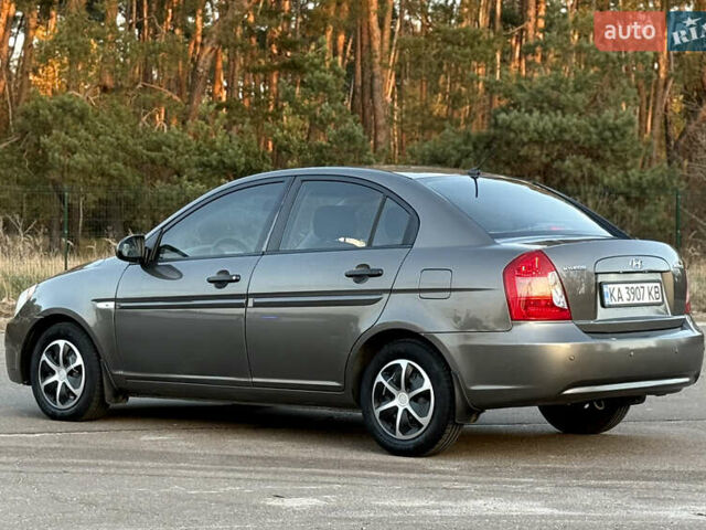 Сірий Хендай Акцент, об'ємом двигуна 1.4 л та пробігом 138 тис. км за 5600 $, фото 28 на Automoto.ua