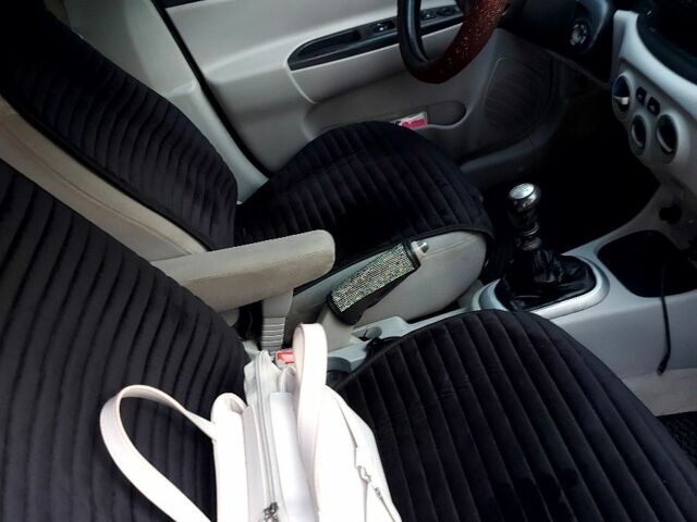 Серый Хендай Акцент, объемом двигателя 1.4 л и пробегом 192 тыс. км за 3950 $, фото 9 на Automoto.ua