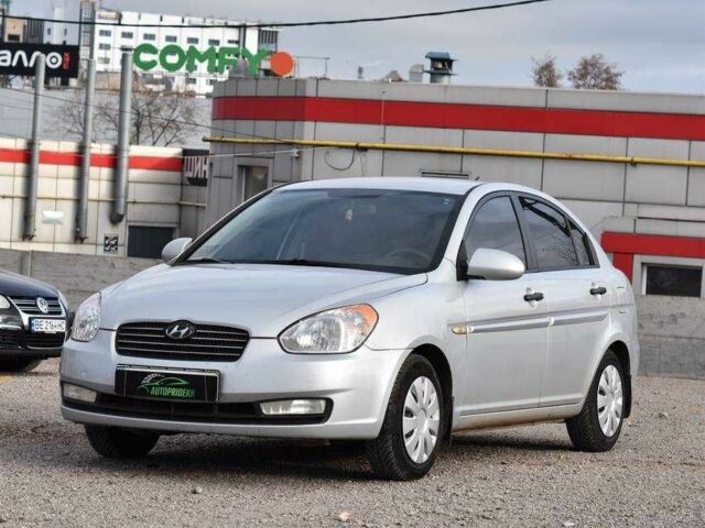 Серый Хендай Акцент, объемом двигателя 1.4 л и пробегом 327 тыс. км за 4999 $, фото 4 на Automoto.ua