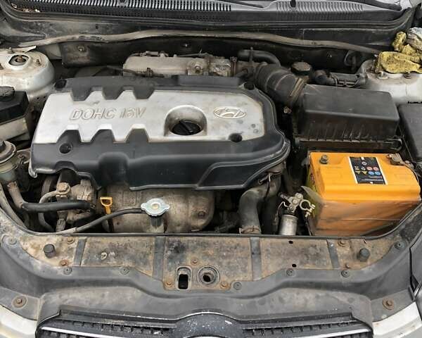 Сірий Хендай Акцент, об'ємом двигуна 1.4 л та пробігом 230 тис. км за 3700 $, фото 3 на Automoto.ua