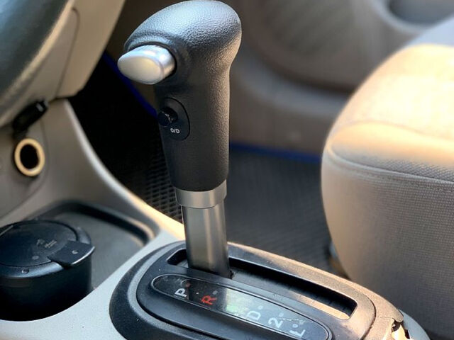 Серый Хендай Акцент, объемом двигателя 1.4 л и пробегом 175 тыс. км за 5700 $, фото 11 на Automoto.ua