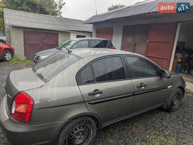 Хендай Акцент 2008 в Ужгороде на Automoto.ua Серый Хендай Акцент, объемом двигателя 1.4 л и пробегом 244 тыс. км за 4800 $, фото 2 на Automoto.ua