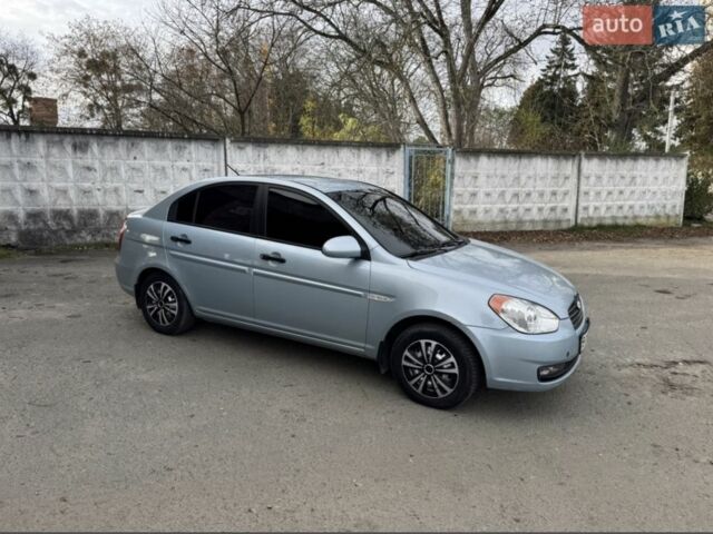 Серый Хендай Акцент, объемом двигателя 1.5 л и пробегом 196 тыс. км за 5200 $, фото 7 на Automoto.ua