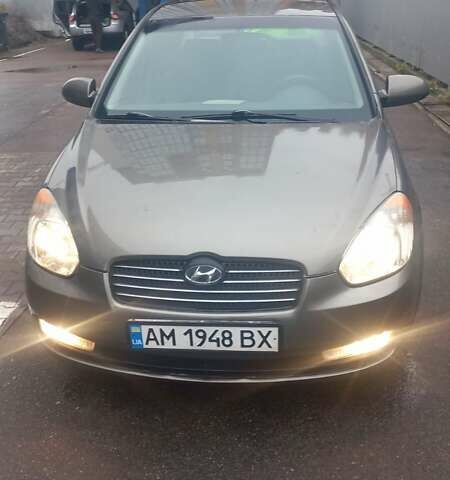 Серый Хендай Акцент, объемом двигателя 1.49 л и пробегом 190 тыс. км за 4800 $, фото 1 на Automoto.ua