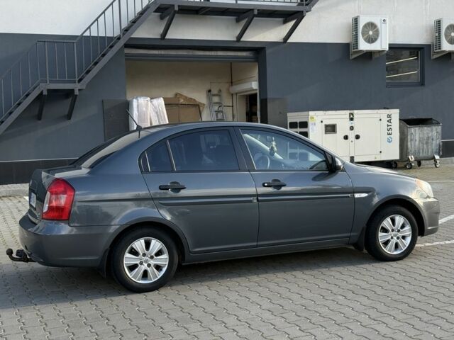 Серый Хендай Акцент, объемом двигателя 1.5 л и пробегом 154 тыс. км за 4799 $, фото 4 на Automoto.ua