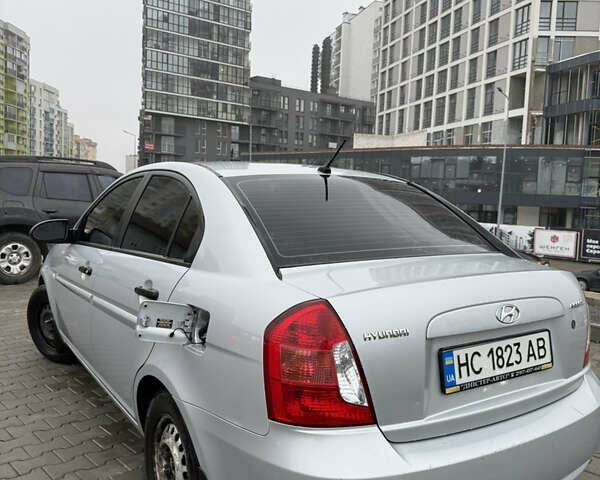 Серый Хендай Акцент, объемом двигателя 1.4 л и пробегом 127 тыс. км за 4700 $, фото 8 на Automoto.ua
