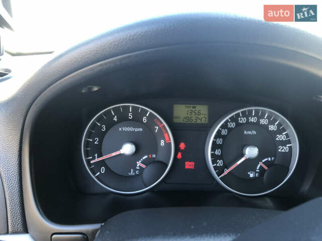 Сірий Хендай Акцент, об'ємом двигуна 1.4 л та пробігом 200 тис. км за 5000 $, фото 8 на Automoto.ua