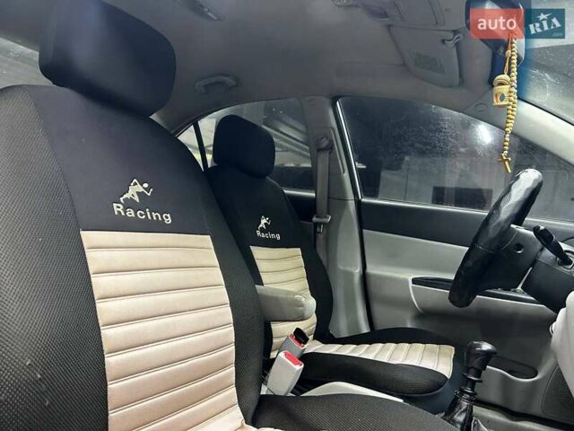 Серый Хендай Акцент, объемом двигателя 1.4 л и пробегом 168 тыс. км за 5200 $, фото 18 на Automoto.ua