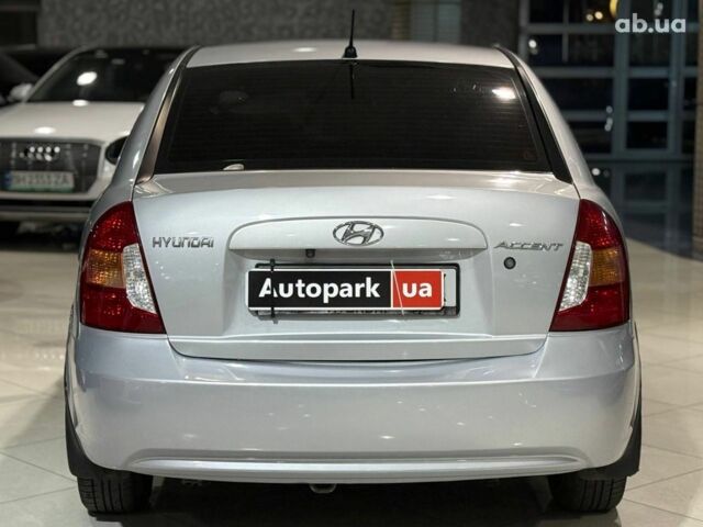 Серый Хендай Акцент, объемом двигателя 1.4 л и пробегом 203 тыс. км за 4990 $, фото 4 на Automoto.ua