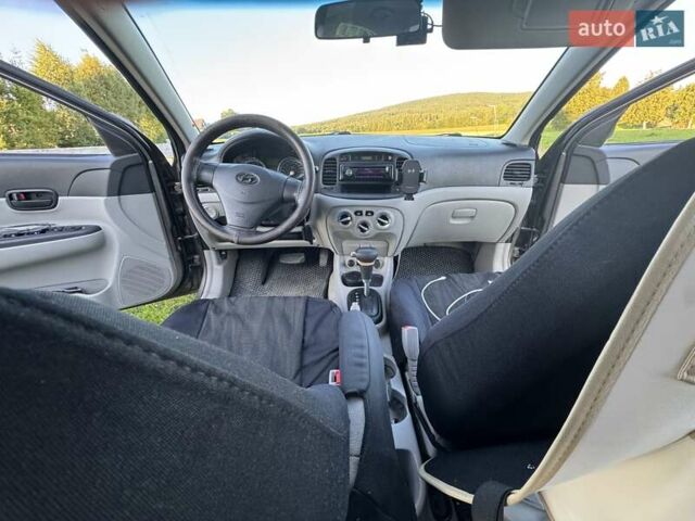 Сірий Хендай Акцент, об'ємом двигуна 1.4 л та пробігом 282 тис. км за 5000 $, фото 11 на Automoto.ua