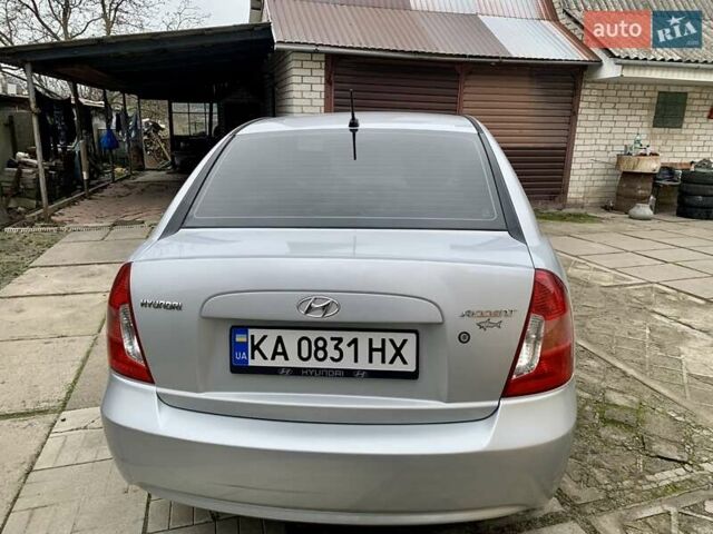 Серый Хендай Акцент, объемом двигателя 1.4 л и пробегом 144 тыс. км за 5300 $, фото 6 на Automoto.ua