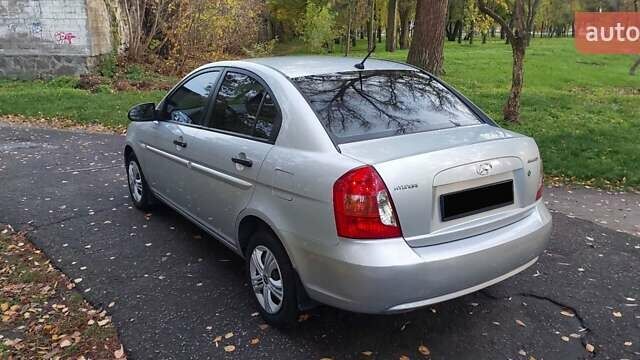 Сірий Хендай Акцент, об'ємом двигуна 1.4 л та пробігом 192 тис. км за 5000 $, фото 9 на Automoto.ua