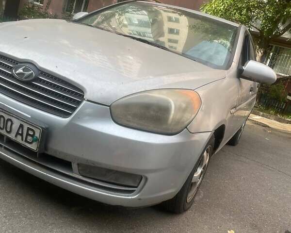 Серый Хендай Акцент, объемом двигателя 1.49 л и пробегом 143 тыс. км за 4000 $, фото 18 на Automoto.ua