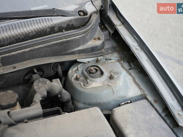 Серый Хендай Акцент, объемом двигателя 1.4 л и пробегом 300 тыс. км за 3312 $, фото 11 на Automoto.ua