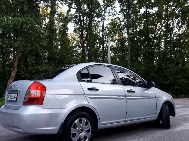 Серый Хендай Акцент, объемом двигателя 1.4 л и пробегом 192 тыс. км за 3950 $, фото 3 на Automoto.ua