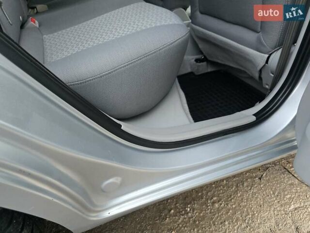 Серый Хендай Акцент, объемом двигателя 1.4 л и пробегом 82 тыс. км за 6600 $, фото 40 на Automoto.ua