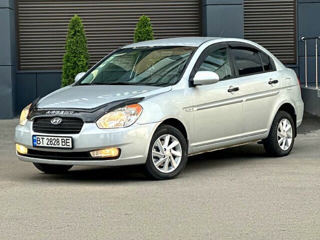 Серый Хендай Акцент, объемом двигателя 1.5 л и пробегом 189 тыс. км за 5500 $, фото 1 на Automoto.ua