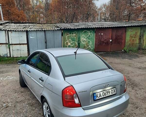 Серый Хендай Акцент, объемом двигателя 1.4 л и пробегом 306 тыс. км за 3950 $, фото 12 на Automoto.ua