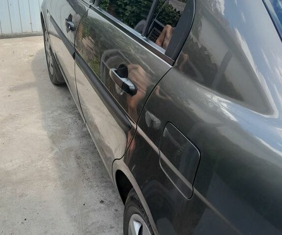 Сірий Хендай Акцент, об'ємом двигуна 1.4 л та пробігом 211 тис. км за 5205 $, фото 1 на Automoto.ua