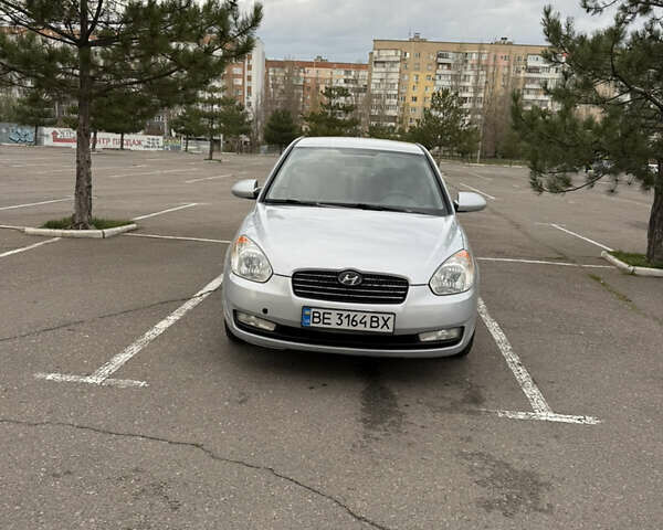 Серый Хендай Акцент, объемом двигателя 1.59 л и пробегом 140 тыс. км за 4999 $, фото 4 на Automoto.ua