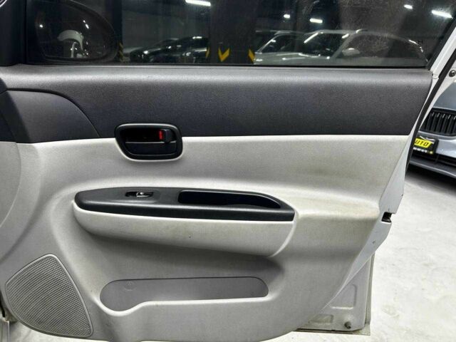 Серый Хендай Акцент, объемом двигателя 1.4 л и пробегом 168 тыс. км за 5200 $, фото 16 на Automoto.ua