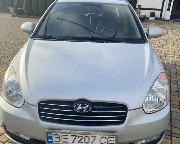 Сірий Хендай Акцент, об'ємом двигуна 1.4 л та пробігом 350 тис. км за 4300 $, фото 1 на Automoto.ua