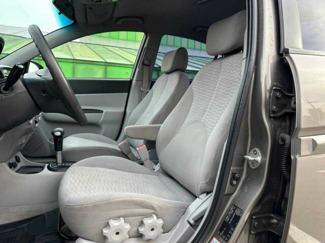 Сірий Хендай Акцент, об'ємом двигуна 0 л та пробігом 228 тис. км за 5990 $, фото 8 на Automoto.ua