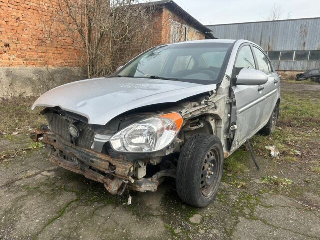 Серый Хендай Акцент, объемом двигателя 1.4 л и пробегом 200 тыс. км за 1599 $, фото 2 на Automoto.ua