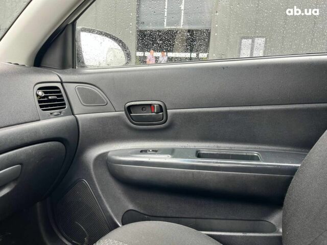 Серый Хендай Акцент, объемом двигателя 1.6 л и пробегом 105 тыс. км за 4490 $, фото 24 на Automoto.ua