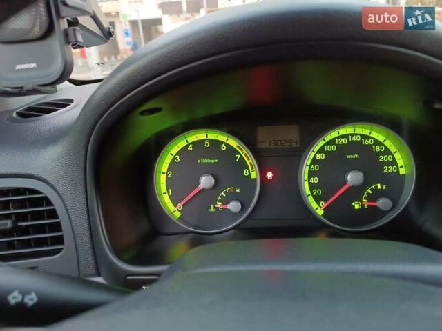 Сірий Хендай Акцент, об'ємом двигуна 1.4 л та пробігом 130 тис. км за 5100 $, фото 4 на Automoto.ua