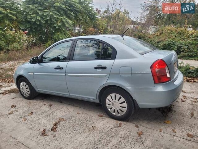 Серый Хендай Акцент, объемом двигателя 1.5 л и пробегом 183 тыс. км за 5000 $, фото 6 на Automoto.ua