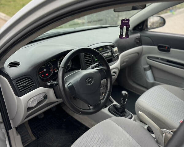 Сірий Хендай Акцент, об'ємом двигуна 1.4 л та пробігом 313 тис. км за 4150 $, фото 13 на Automoto.ua