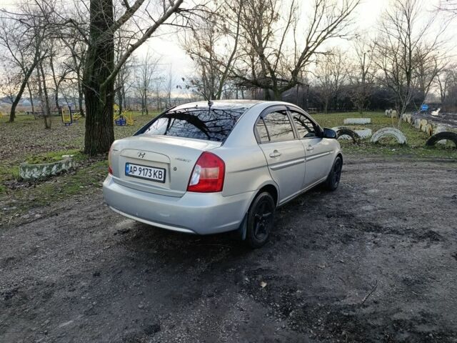 Сірий Хендай Акцент, об'ємом двигуна 1.4 л та пробігом 300 тис. км за 2800 $, фото 3 на Automoto.ua