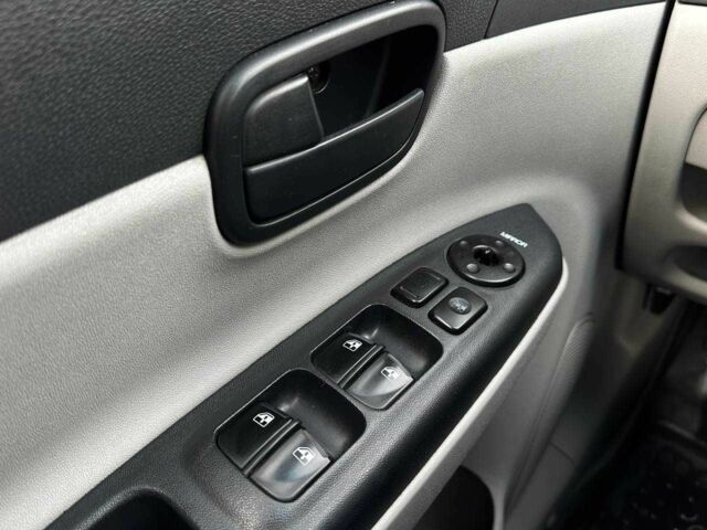 Сірий Хендай Акцент, об'ємом двигуна 0 л та пробігом 228 тис. км за 5990 $, фото 15 на Automoto.ua